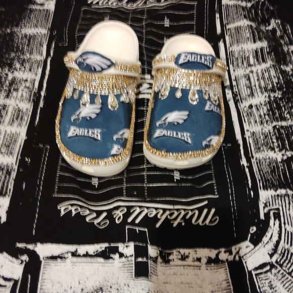 Custom Eagle Crocs - Picture 4 of 5